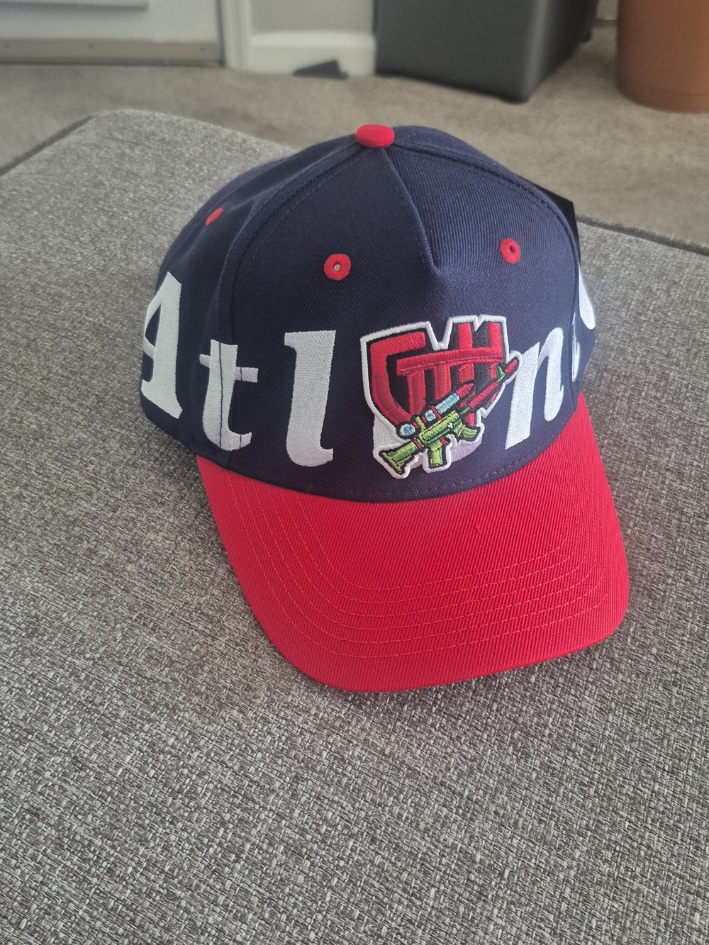 Navy & Red Graphic Baseball Cap - Men